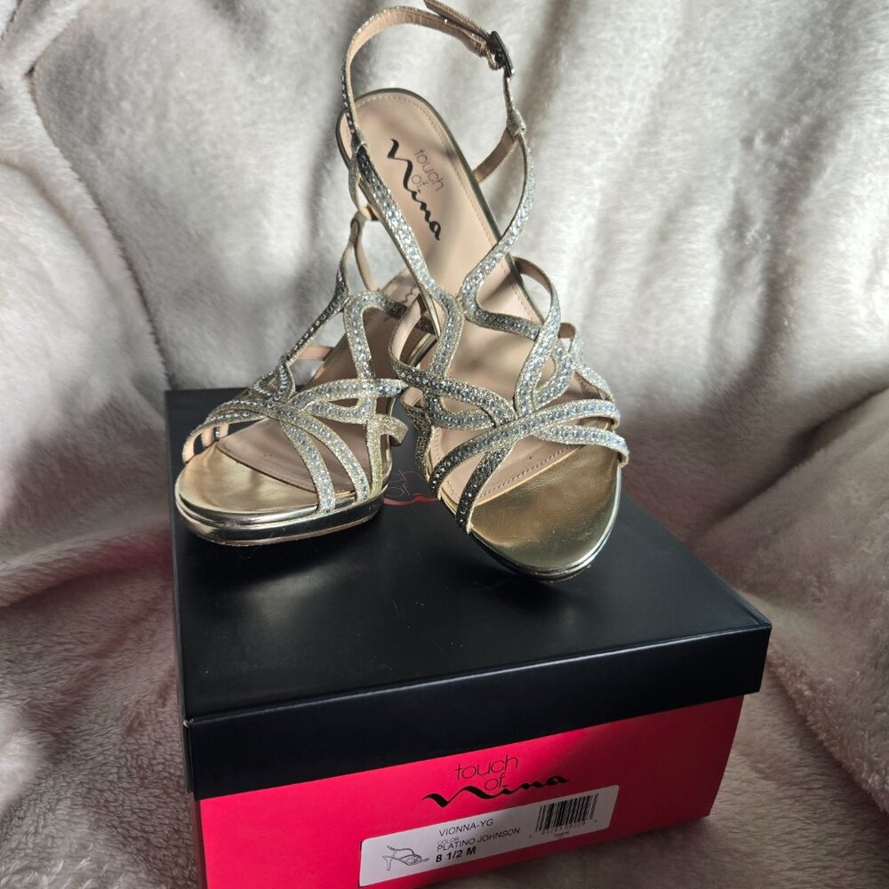 Size 8.5 Gold Rhinestone Jeweled Heels